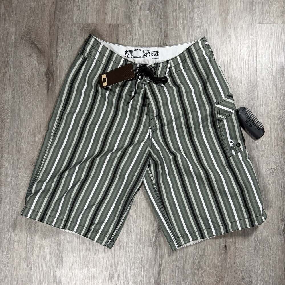 Mens NWT Oakley Prep Striped Boardshorts Grey Slate Skater Size 30